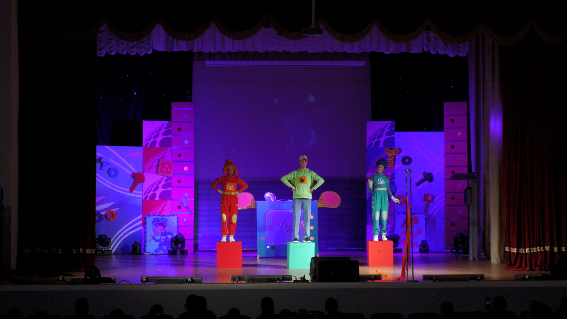 00000.00 40 32 46.Still020